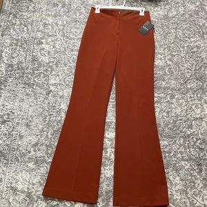 Bourbon colored high-waist slacks